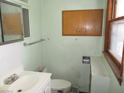 544 Poland Ave, Struthers, OH 44471 photo 9