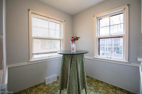 55 E 207th St, Euclid, OH 44123 photo 4