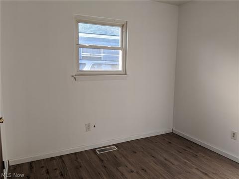 612 Delaware Ave, Elyria, OH 44035 photo 10