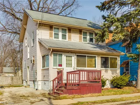 375 E Voris St, Akron, OH 44311 photo 2