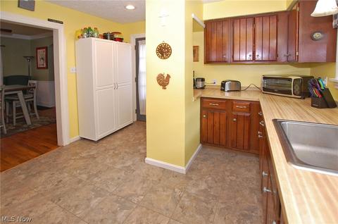143 Pasadena Ave, Elyria, OH 44035 photo 3