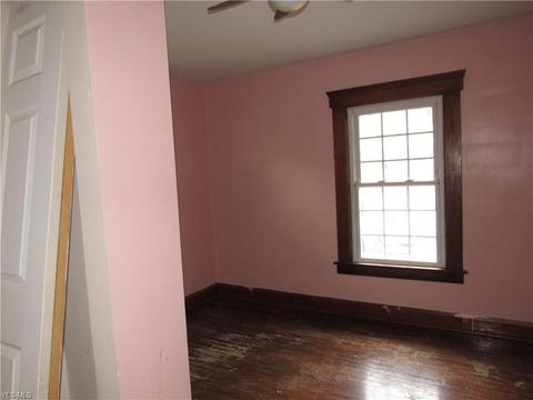 10 Phillips Ct, Elyria, OH 44035 photo 12