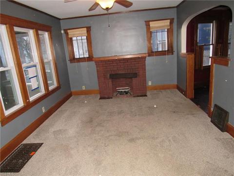 10 Phillips Ct, Elyria, OH 44035 photo 5
