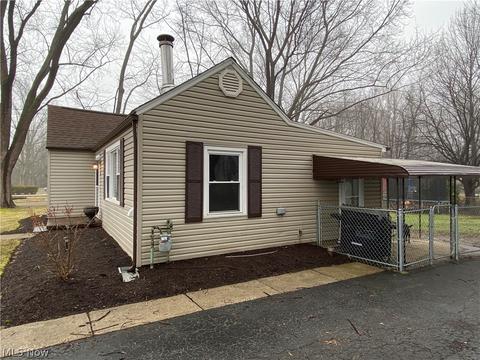 2048 Beach Dr, Akron, OH 44312 photo 15