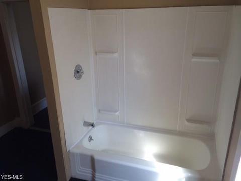 1701 E 29th St, Lorain, OH 44055 photo 4