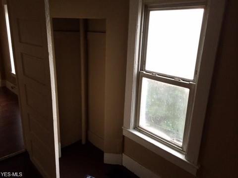 1701 E 29th St, Lorain, OH 44055 photo 14