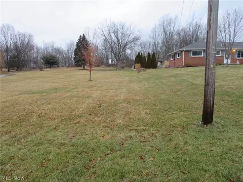 1971 State St NE, Canton, OH 44721 photo 4