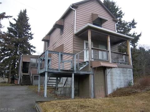 416 Devitt Ave, Campbell, OH 44405 photo 2