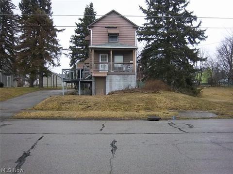 416 Devitt Ave, Campbell, OH 44405 photo 1