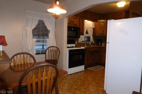 391 Poland Ave, Struthers, OH 44471 photo 5