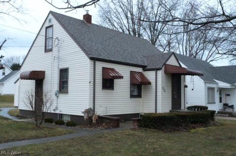 391 Poland Ave, Struthers, OH 44471 photo 3