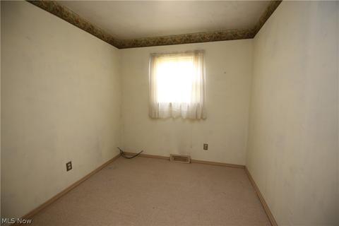 3911 Root Ave NE, Canton, OH 44705 photo 14