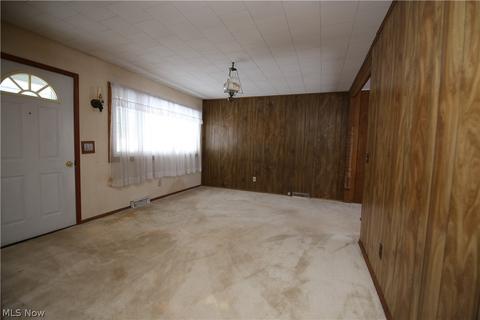 3911 Root Ave NE, Canton, OH 44705 photo 8