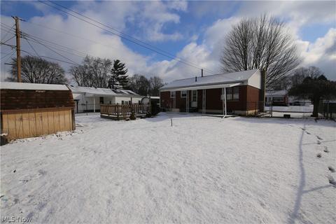 3911 Root Ave NE, Canton, OH 44705 photo 3