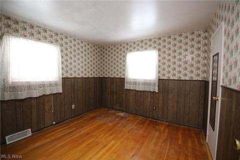 3911 Root Ave NE, Canton, OH 44705 photo 12