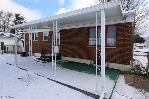 3911 Root Ave NE, Canton, OH 44705 photo 4