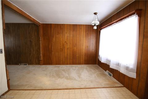 3911 Root Ave NE, Canton, OH 44705 photo 11