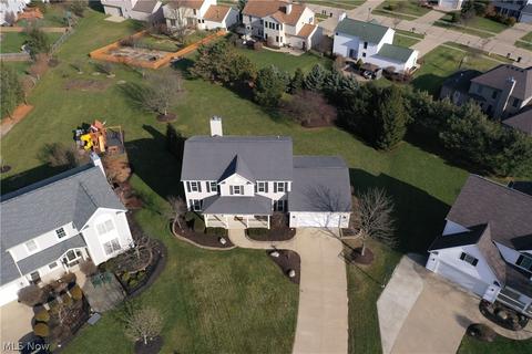 301 Wintercreek Cir, Wadsworth, OH 44281 photo 2