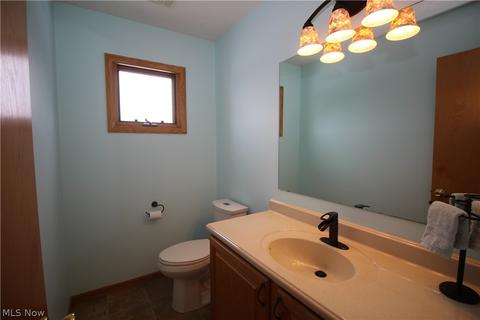301 Wintercreek Cir, Wadsworth, OH 44281 photo 12