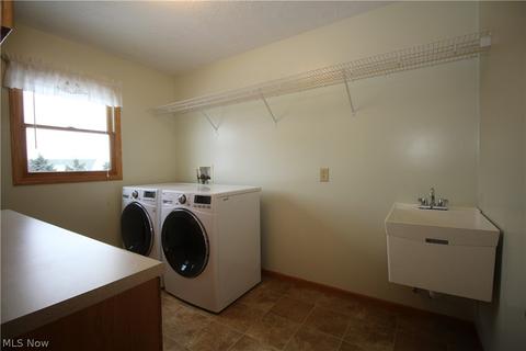 301 Wintercreek Cir, Wadsworth, OH 44281 photo 13