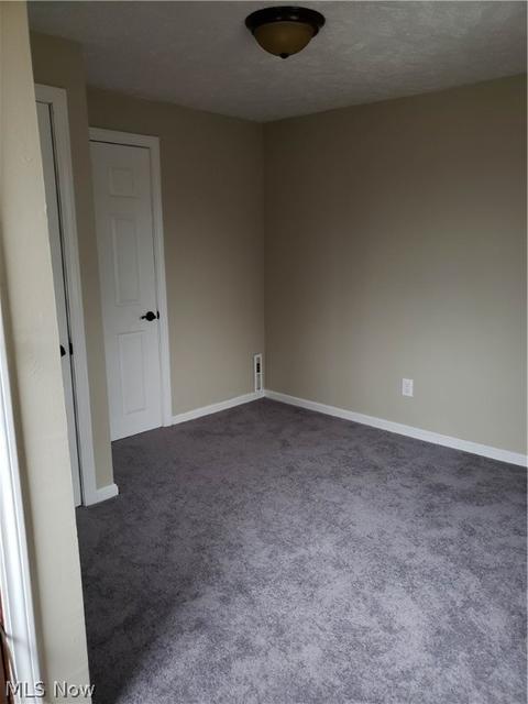 302 Marion Dr, Bedford, OH 44146 photo 13
