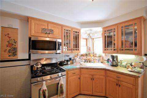 7115 Ridge Rd, Parma, OH 44129 photo 2