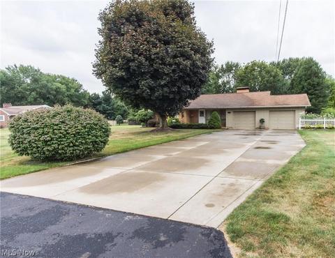 6201 Firestone Ave NE, Canton, OH 44721 photo 2