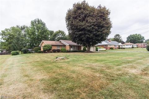 6201 Firestone Ave NE, Canton, OH 44721 photo 1