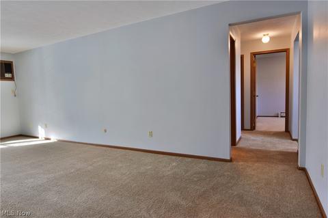7375 Eisenhower Dr #5, Boardman, OH 44512 photo 6
