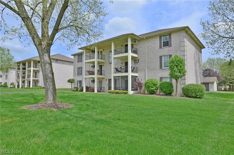 7375 Eisenhower Dr #5, Boardman, OH 44512 photo 2