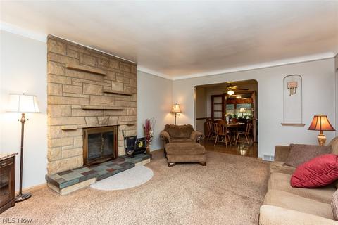 10503 Windham Rd, Parma, OH 44130 photo 3