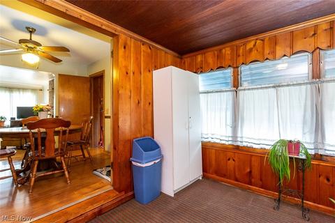 10503 Windham Rd, Parma, OH 44130 photo 17