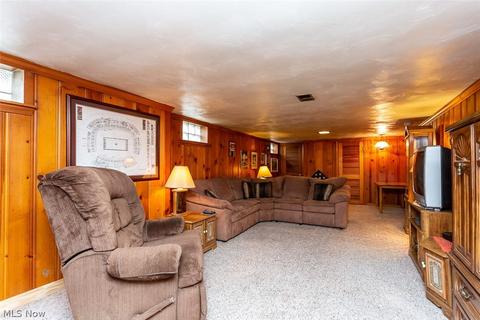 10503 Windham Rd, Parma, OH 44130 photo 26