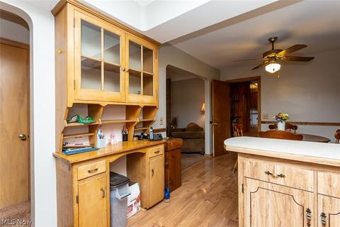 10503 Windham Rd, Parma, OH 44130 photo 13