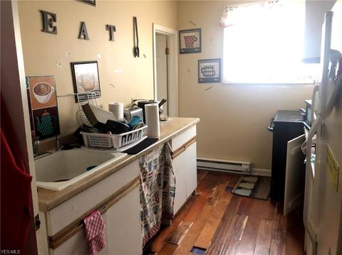 150 E Main St, Andover, OH 44003 photo 9