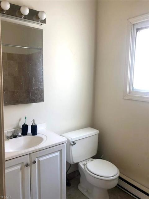 150 E Main St, Andover, OH 44003 photo 7