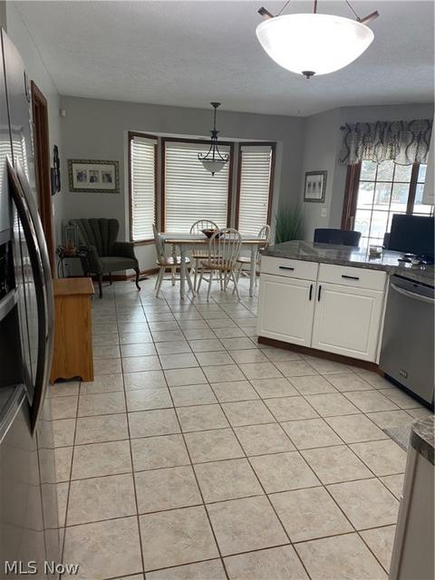 1718 Warrick Dr, Saybrook, OH 44004 photo 3