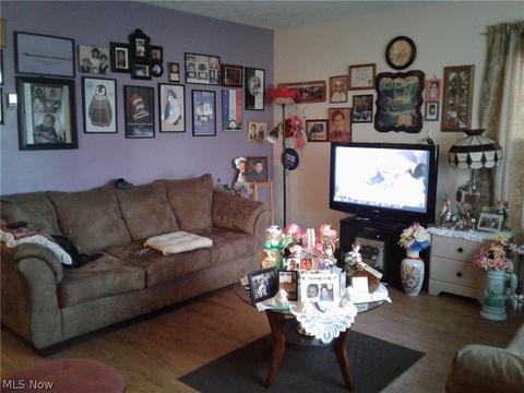 1536 E 31st St, Lorain, OH 44055 photo 2