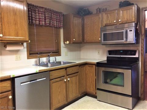 4707 Preserve Dr NW, Canton, OH 44708 photo 4