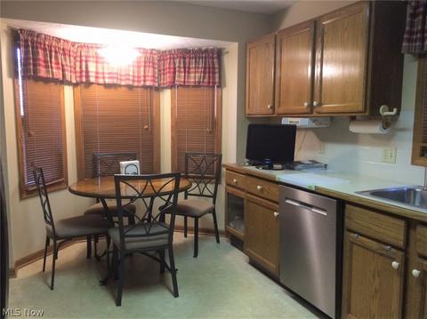 4707 Preserve Dr NW, Canton, OH 44708 photo 5
