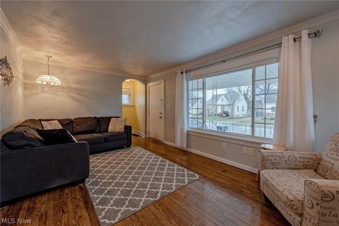 3111 Maplecrest Ave, Parma, OH 44134 photo 4