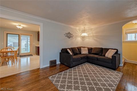 3111 Maplecrest Ave, Parma, OH 44134 photo 6