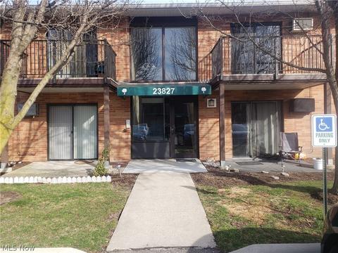 23827 David Dr #210, North Olmsted, OH 44070