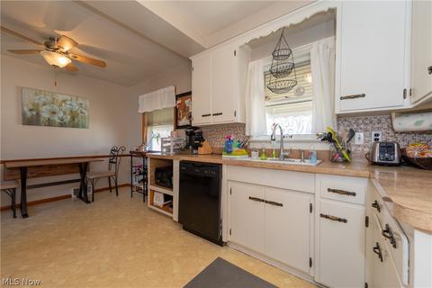 372 Clarmont Rd, Willowick, OH 44095 photo 8