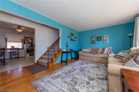 372 Clarmont Rd, Willowick, OH 44095 photo 4