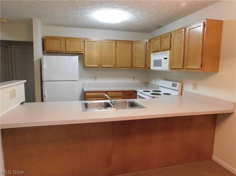 1426 Loop Rd, Kent, OH 44240 photo 11