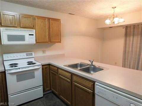 1426 Loop Rd, Kent, OH 44240 photo 13