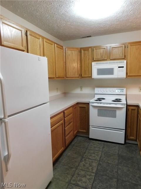 1426 Loop Rd, Kent, OH 44240 photo 12