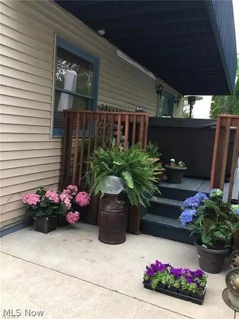 418 Runn St, Berea, OH 44017 photo 5