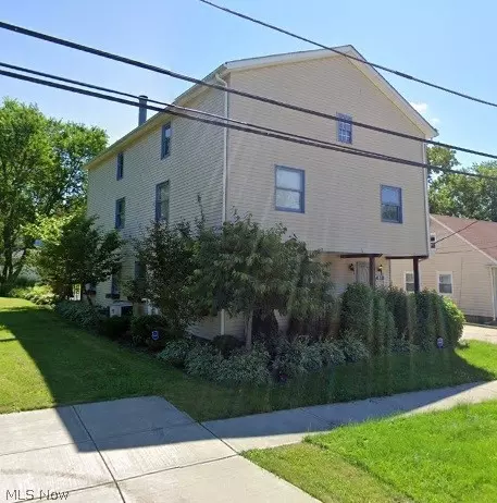 418 Runn St, Berea, OH 44017 photo 3